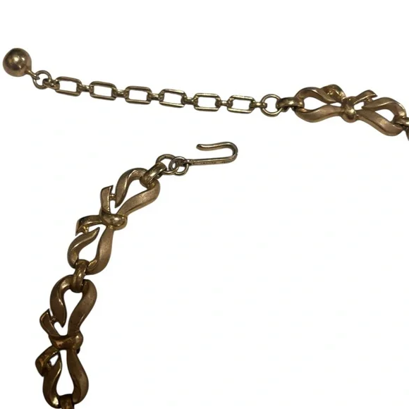 VINTAGE CROWN TRIFARI GOLDA BOW BRACELET NECKLACE EARRINGS SET DESIGNER SIGNED - Picture 6 of 9